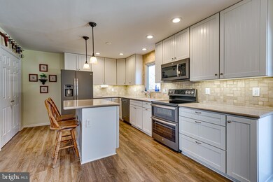 802 Richardson Dr, Harwood, MD 20776 - photo 6