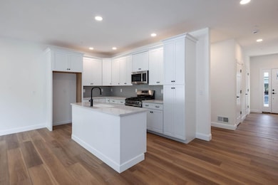 1B Dearborn Cir, Goffstown, NH 03045 - photo 2