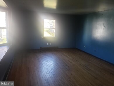 516 Lemon St, Pottstown, PA 19464 - photo 5