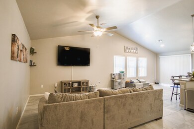 819 Valencia, Alamogordo, NM 88310 - photo 7