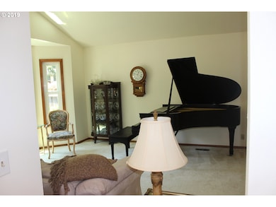 1797 Happy Ln, Eugene, OR 97401 - photo 5