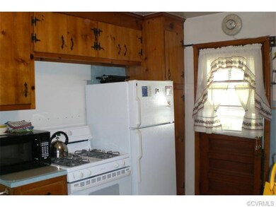 Eat-in Kitchen with gas cooking.  Refrigerator doe