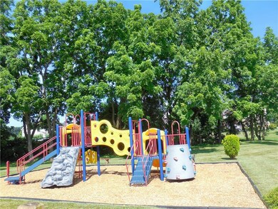 106 Commonwealth Dr, Bethlehem, PA 18020 - photo 7