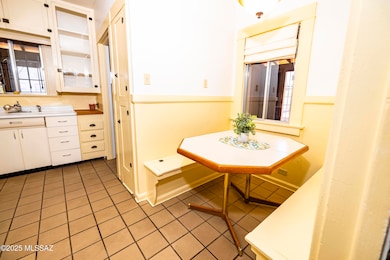 Breakfast Nook