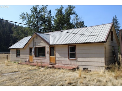 55735 Bingham Rd, Adams, OR 97810 - photo 2