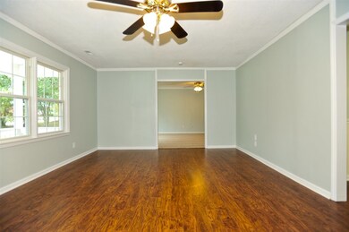 419 Regalwood Dr, Jacksonville, NC 28546 - photo 4