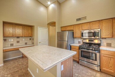 7221 E Wi-009-13-Kitchen 3-MLS_Size