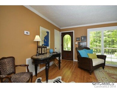 Hardwoods & Crown Molding