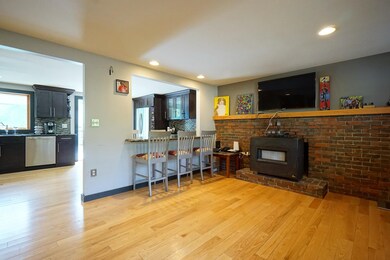 8 Shenandoah Ave, Londonderry, NH 03053 - photo 3