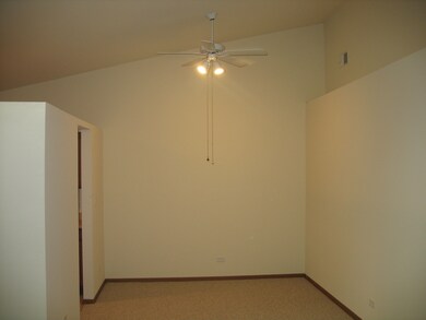 1521 Commodore Ct unit 70254, Schaumburg, IL 60193 - photo 3