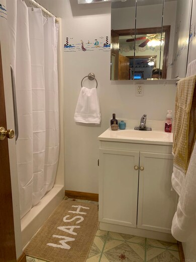 170 E Walnut St, Elberfeld, IN 47613 - photo 6