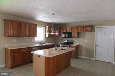 1884 Bell Ave, Chambersburg, PA 17202 - photo 2