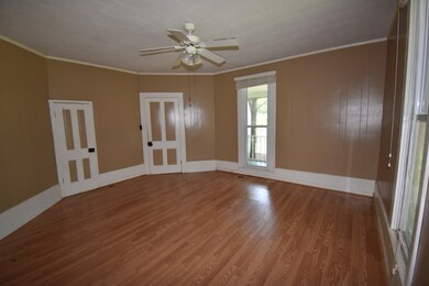 210 Brooklyn Ave, Linden, TN 37096 - photo 3
