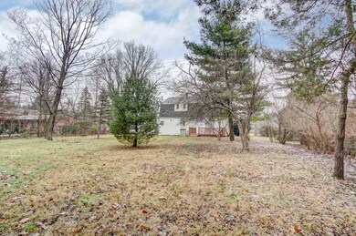 979 McNaughten Rd, Columbus, OH 43213 - photo 7