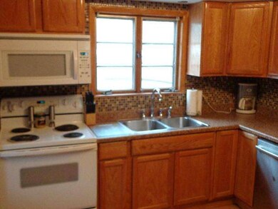 621 W 1st St, Woodville, OH 43469 - photo 6