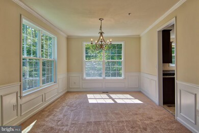 7367 Tottenham Dr, White Plains, MD 20695 - photo 5