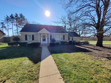 1121 W Keith Ave, Waukegan, IL 60085 - photo 2