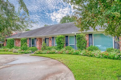 10118 Briar Forest Dr, Houston, TX 77042 - photo 4