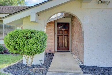 16606 Blackhawk Blvd, Friendswood, TX 77546 - photo 3