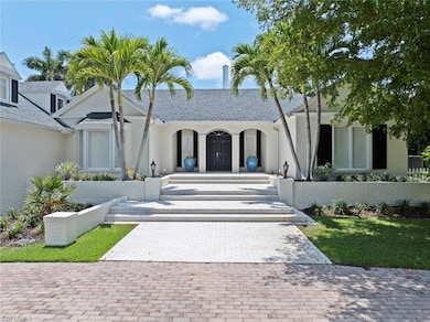 2700 Treasure Ln, Naples, FL 34102 - photo 3