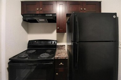 698 SW 4th St unit 2, Belle Glade, FL 33430 - photo 3