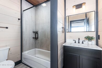 24-web-or-mls-6-bedroom