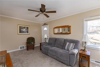 1332 55th St, Des Moines, IA 50311 - photo 2
