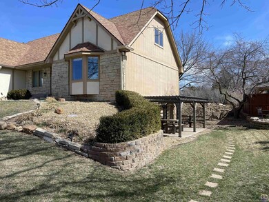 3118 SW Wanamaker Dr, Topeka, KS 66614 - photo 4