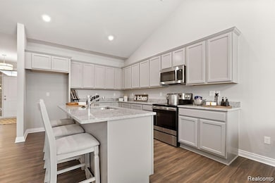 2221 Chase Dr unit 103, Hartland Township, MI 48843 - photo 3