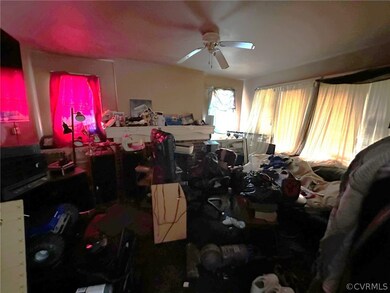 Miscellaneous room with ceiling fan