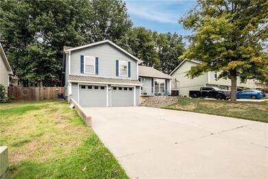 209 Jayhawk Ct, Lansing, KS 66043 - photo 3