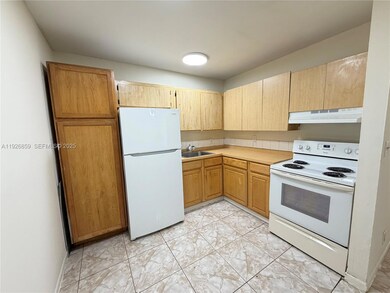 4801 SW 18th St unit 3, West Park, FL 33023 - photo 4