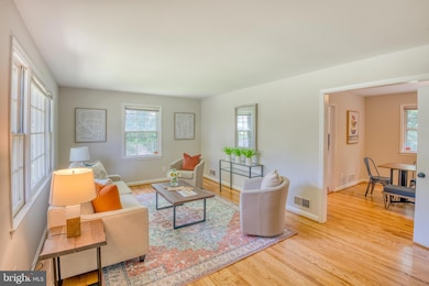 11100 Woodson Ave, Kensington, MD 20895 - photo 4