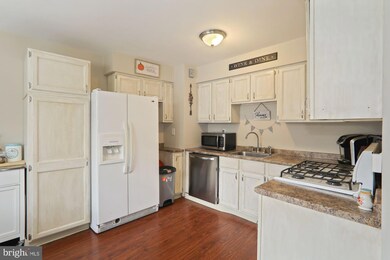 2384 Tricia Ct, Atco, NJ 08004 - photo 3