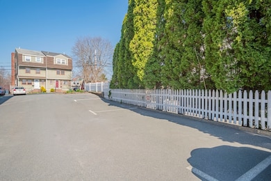 59 Prospect St unit B4, Marblehead, MA 01945 - photo 3