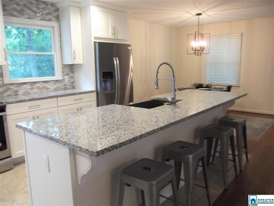 Note the length of this breakfast bar. You can com