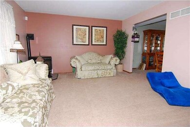 4220 Stoudts Ferry Bridge Rd, Reading, PA 19605 - photo 2