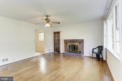6542 Bock Terrace, Oxon Hill, MD 20745 - photo 5