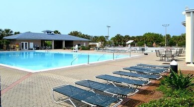 Holley By the Sea pools