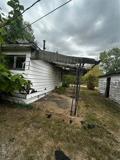 529 N 2nd St, Witt, IL 62094 - photo 7