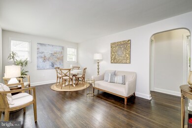 116 S Spring St, Falls Church, VA 22046 - photo 3