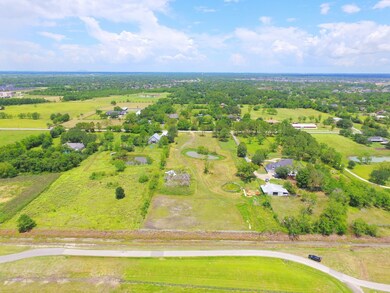 2004 Lundy Ln, Friendswood, TX 77546 - photo 2