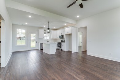 812 W End Ave, McMinnville, TN 37110 - photo 6