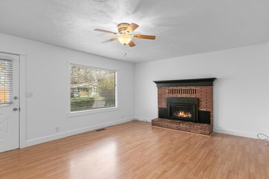 2020_11_14_445_ne_emerson_ave-9