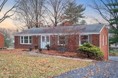 140 E Edgewood Dr, Canonsburg, PA 15317 - photo 7