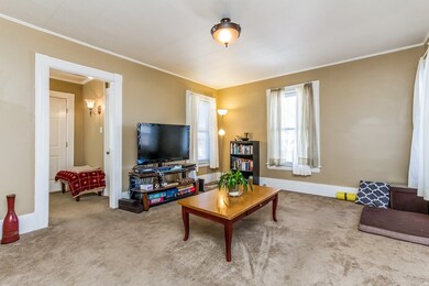 558 Howe St, Manchester, NH 03103 - photo 3