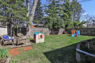 1937 N Poplar St, Waukegan, IL 60087 - photo 4