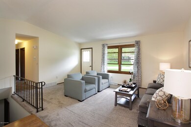 2516 Appleleaf Ct NE, Grand Rapids, MI 49525 - photo 5