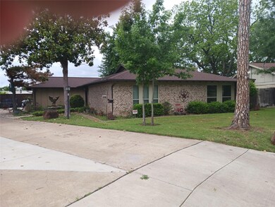 1357 Kathryn Ct, Hurst, TX 76053 - photo 3