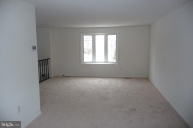 617 Glynita Cir, Reisterstown, MD 21136 - photo 4